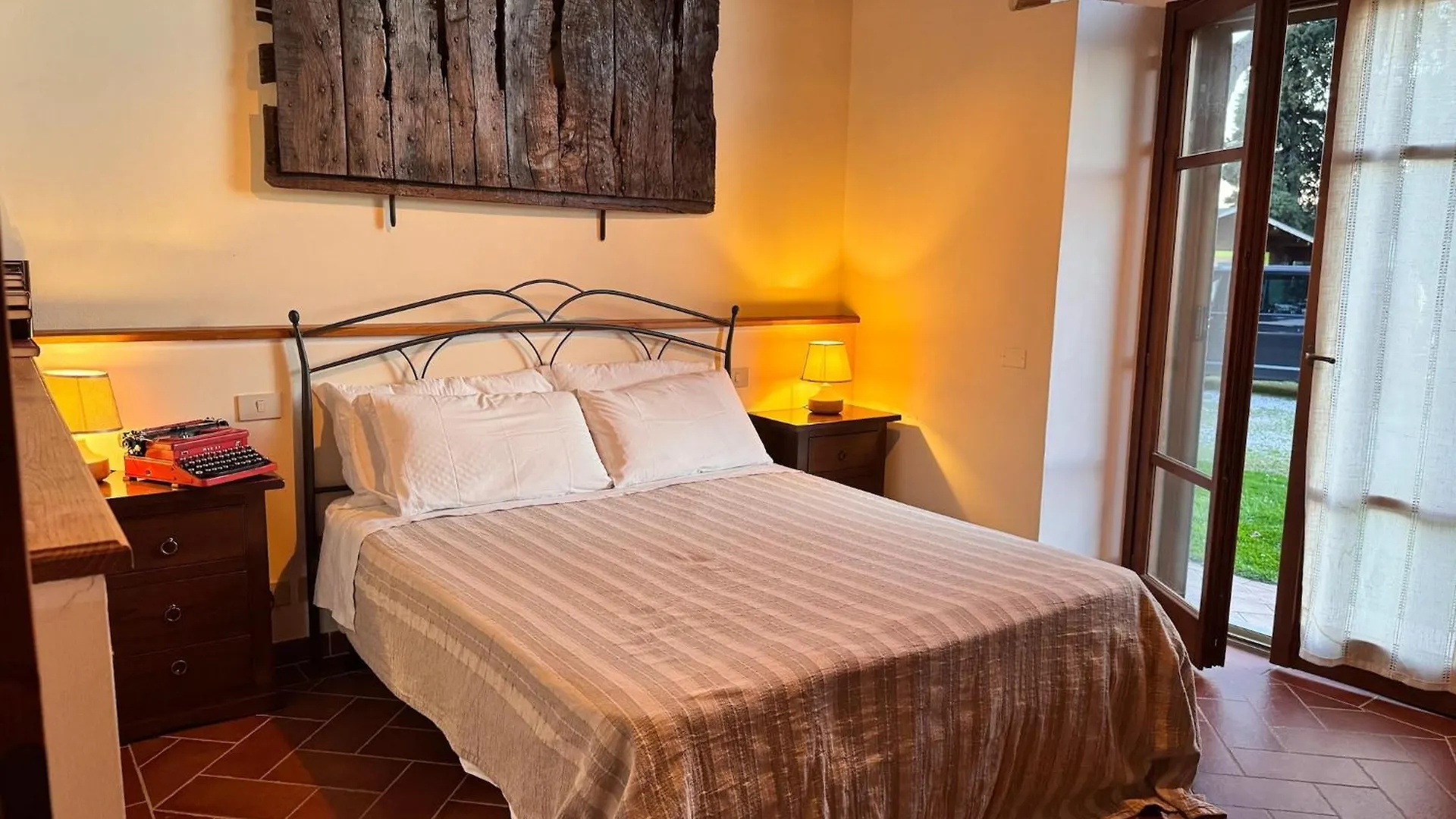 Typical Tuscan Farmhouse With Swimming Pool Castiglion Fiorentino Italy