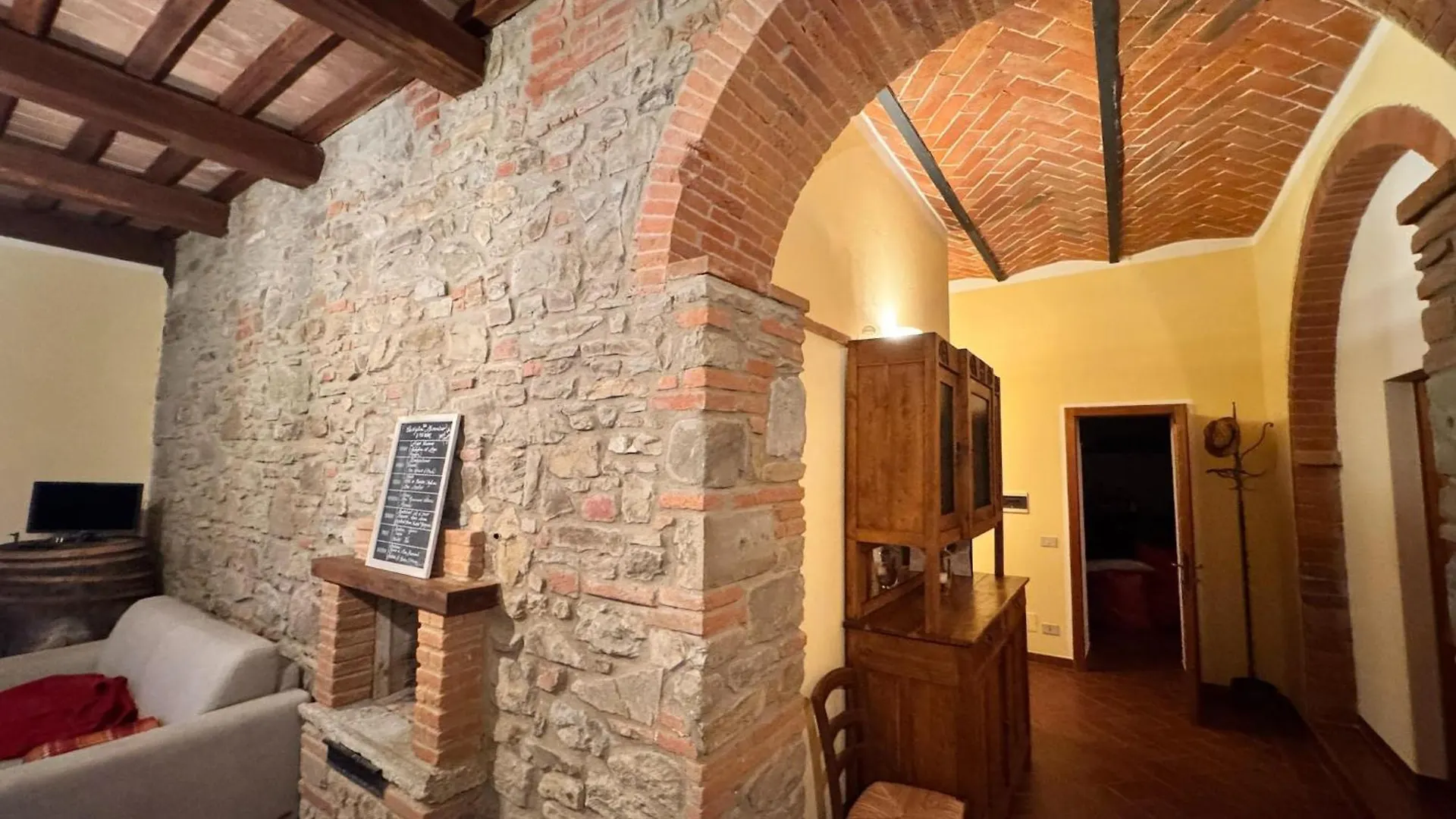 Typical Tuscan Farmhouse With Swimming Pool Castiglion Fiorentino Holiday home